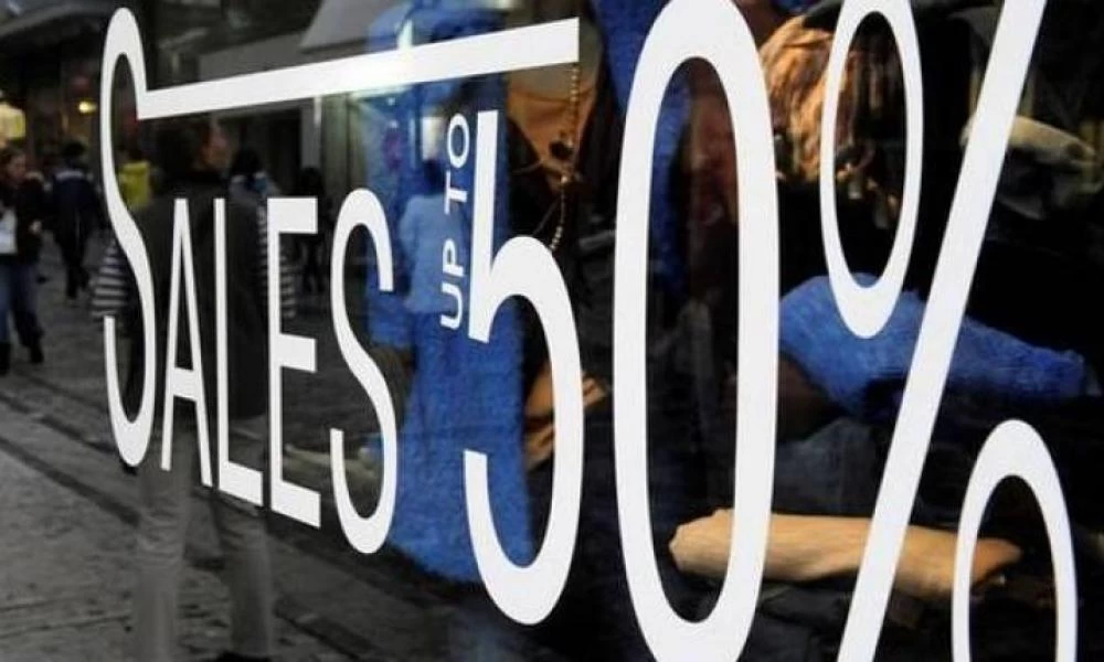 Πρεμιέρα για τις εκπτώσεις σήμερα με κλειστά μαγαζιά -Κραυγή αγωνίας από τους εμπόρους